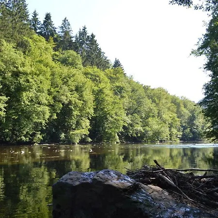 De Rosse Eekhoorn Шале *