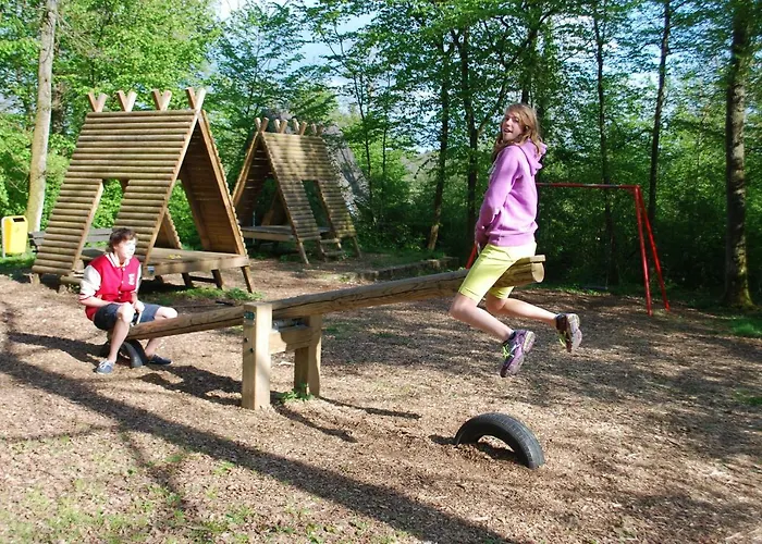 シャレー De Rosse Eekhoorn デュルビュイ